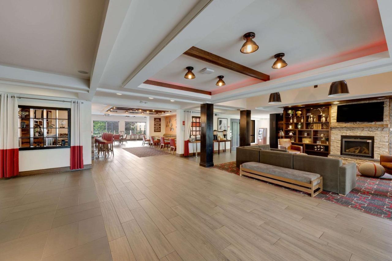 The Crossroads Hotel - Newburgh Buitenkant foto