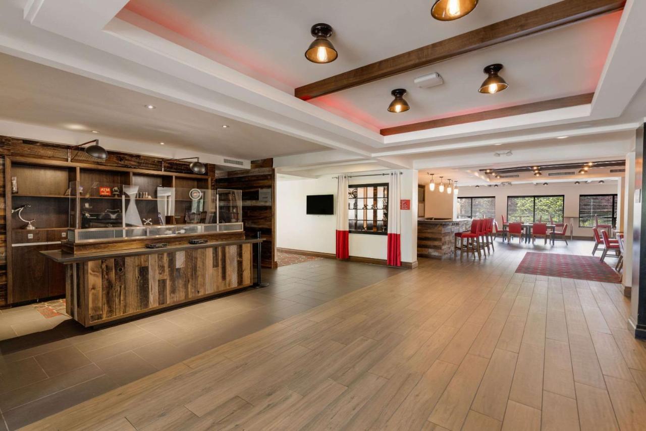 The Crossroads Hotel - Newburgh Buitenkant foto