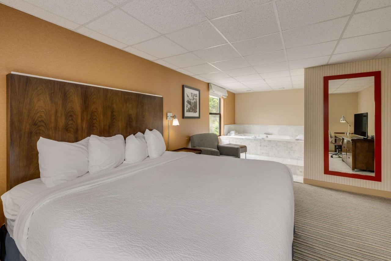 The Crossroads Hotel - Newburgh Buitenkant foto
