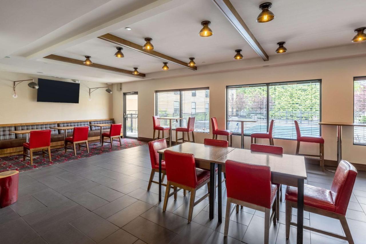 The Crossroads Hotel - Newburgh Buitenkant foto